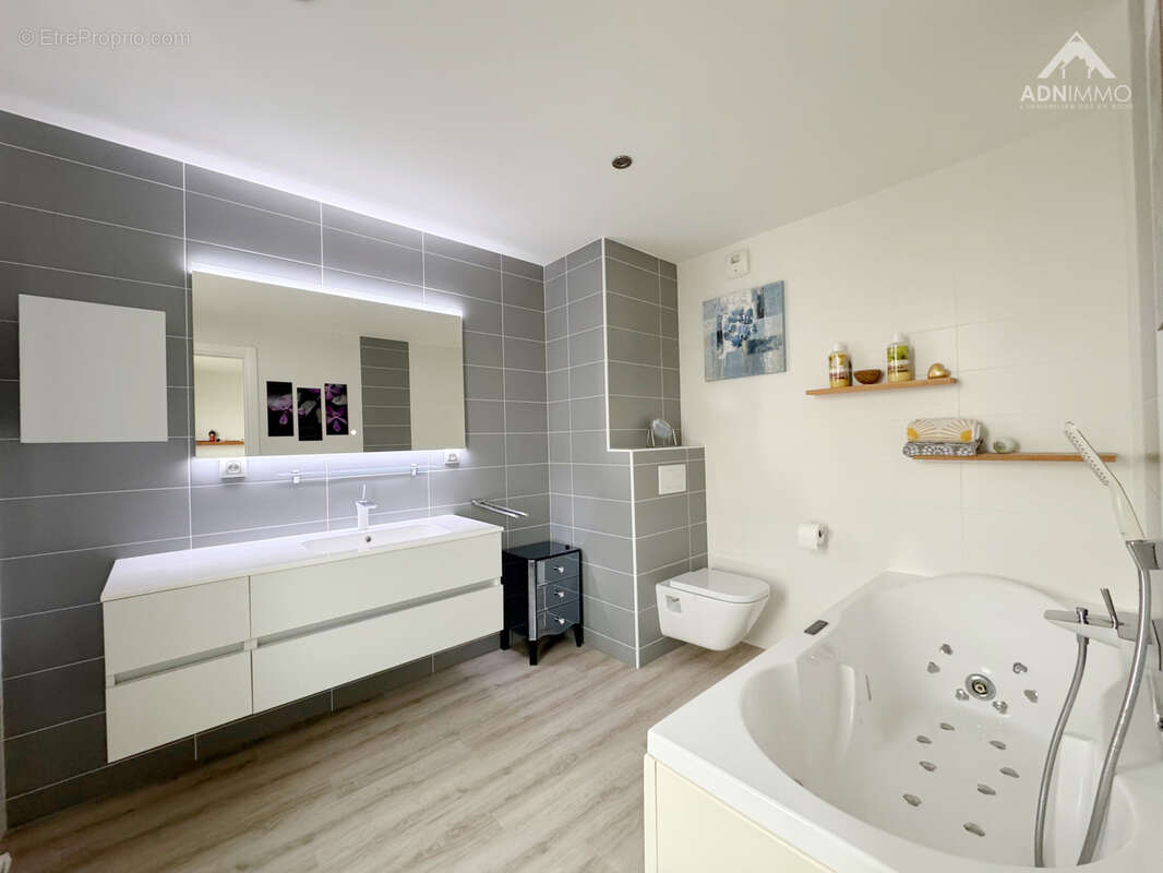 Appartement à SAINT-GENIS-POUILLY