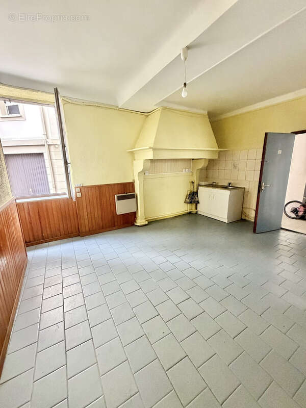 Appartement T2 bis à rénover limite Saint esprit - photo 2