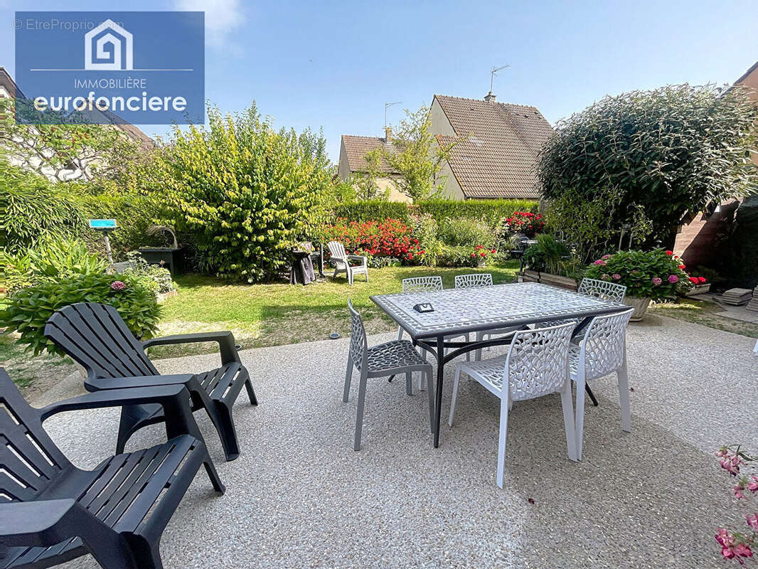 Maison à SAINTE-SAVINE