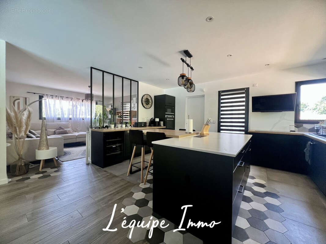 Contemporaine plain pied 154m2 sur 935m2 de terrain - photo 6