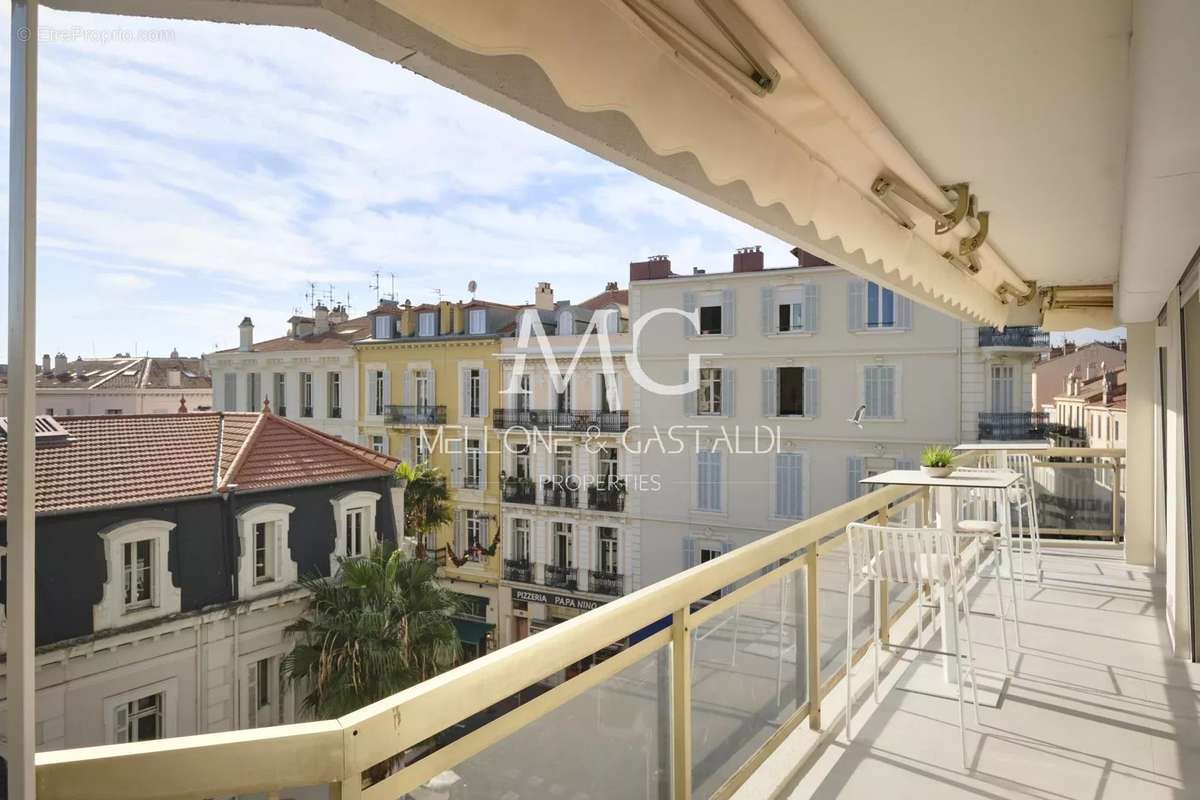 Appartement à CANNES