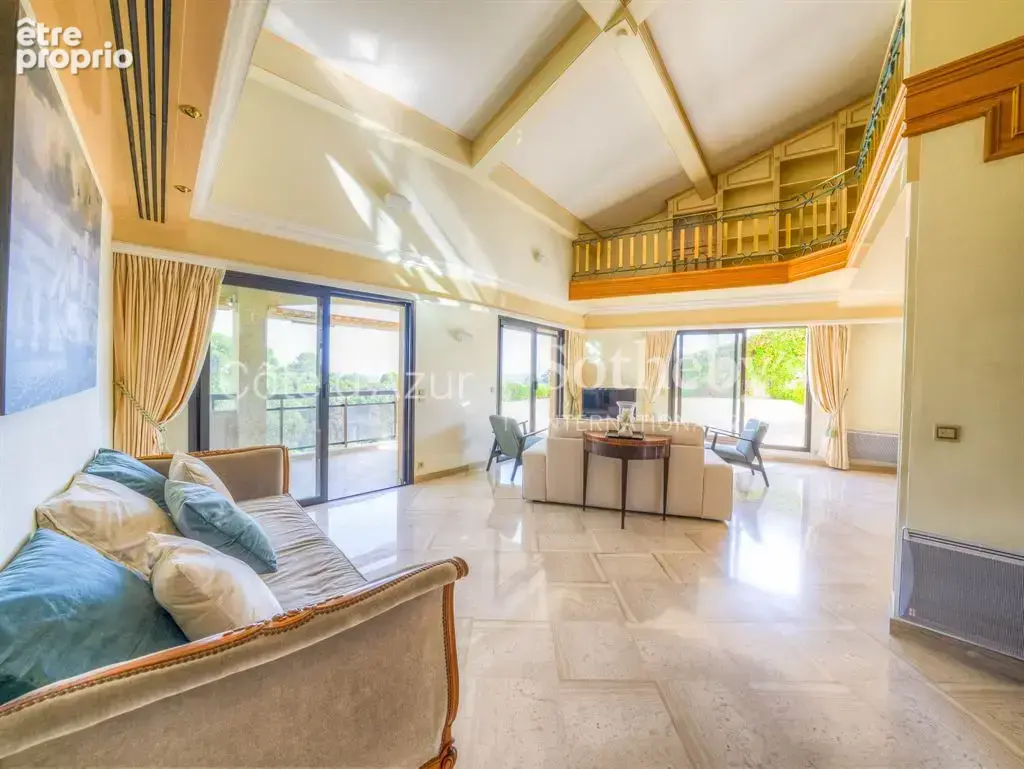 Mougins, grand appartement en dernier étage avec terrasses et vue mer - photo 4