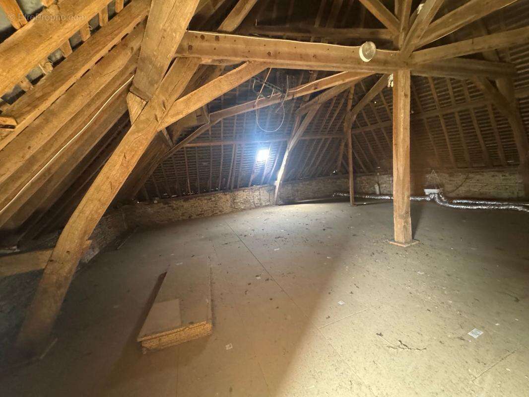 Maison à LA CHAPELLE-GLAIN