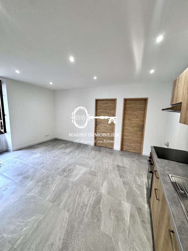 Appartement 39 m² à Cluses  - photo 4