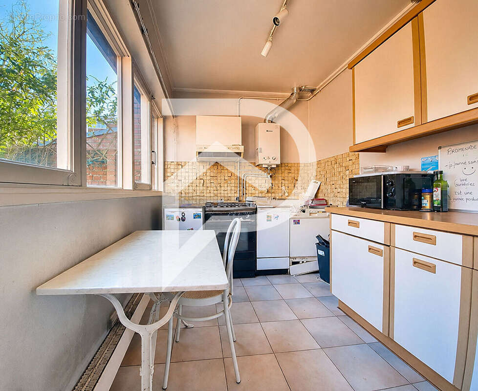A VENDRE Maison de plain-pied 5 pièces 3 chambres  82 m² Verneuil-sur-Seine Centre - photo 5