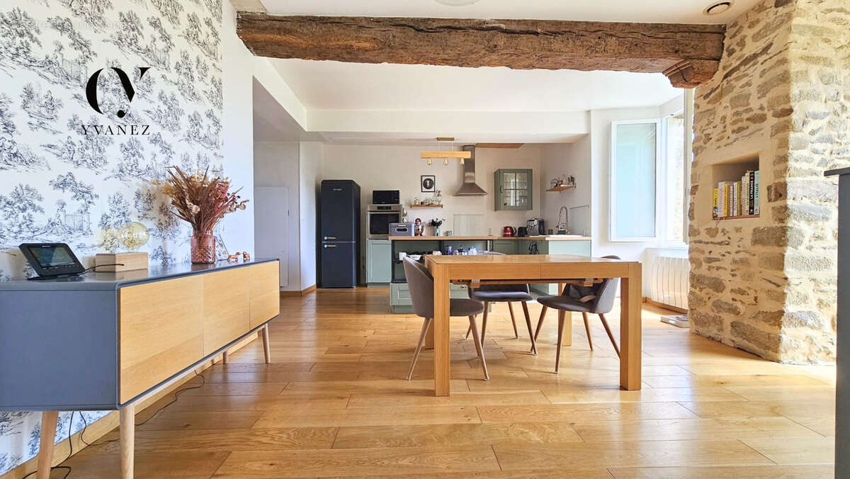 Maison à DOMAGNE