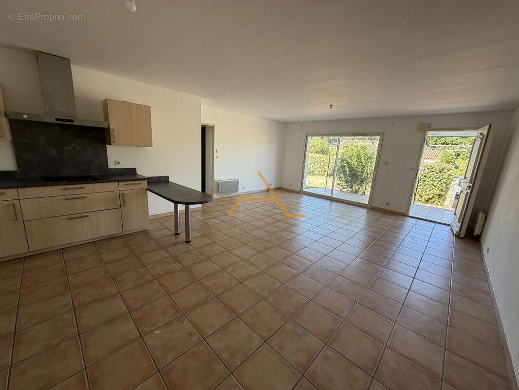 Maison 100 m² à Valreas  - photo 3