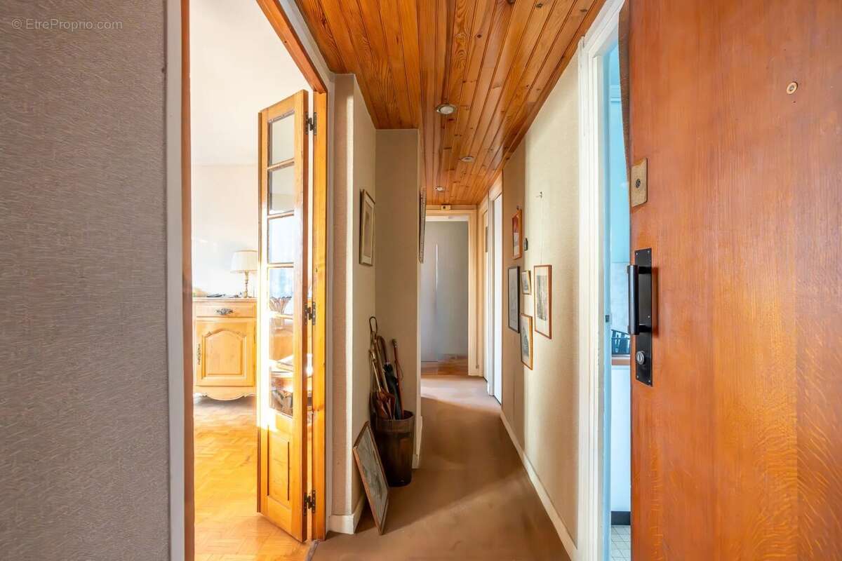 Appartement à LE PERREUX-SUR-MARNE