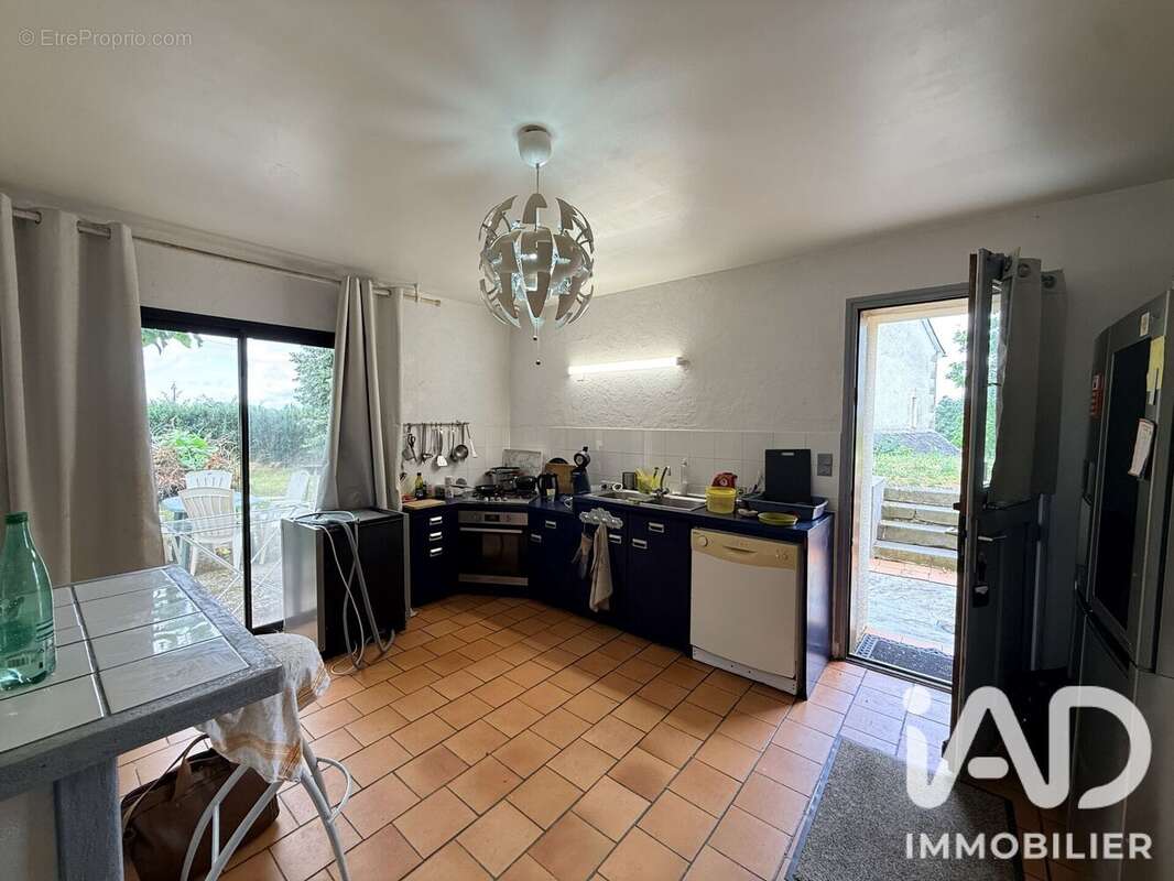 Maison 345 m² à Sarroux  - photo 6