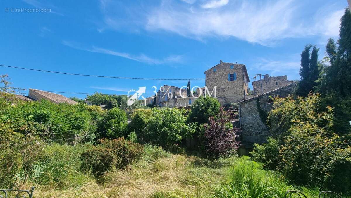 Maison à MIRABEL-AUX-BARONNIES