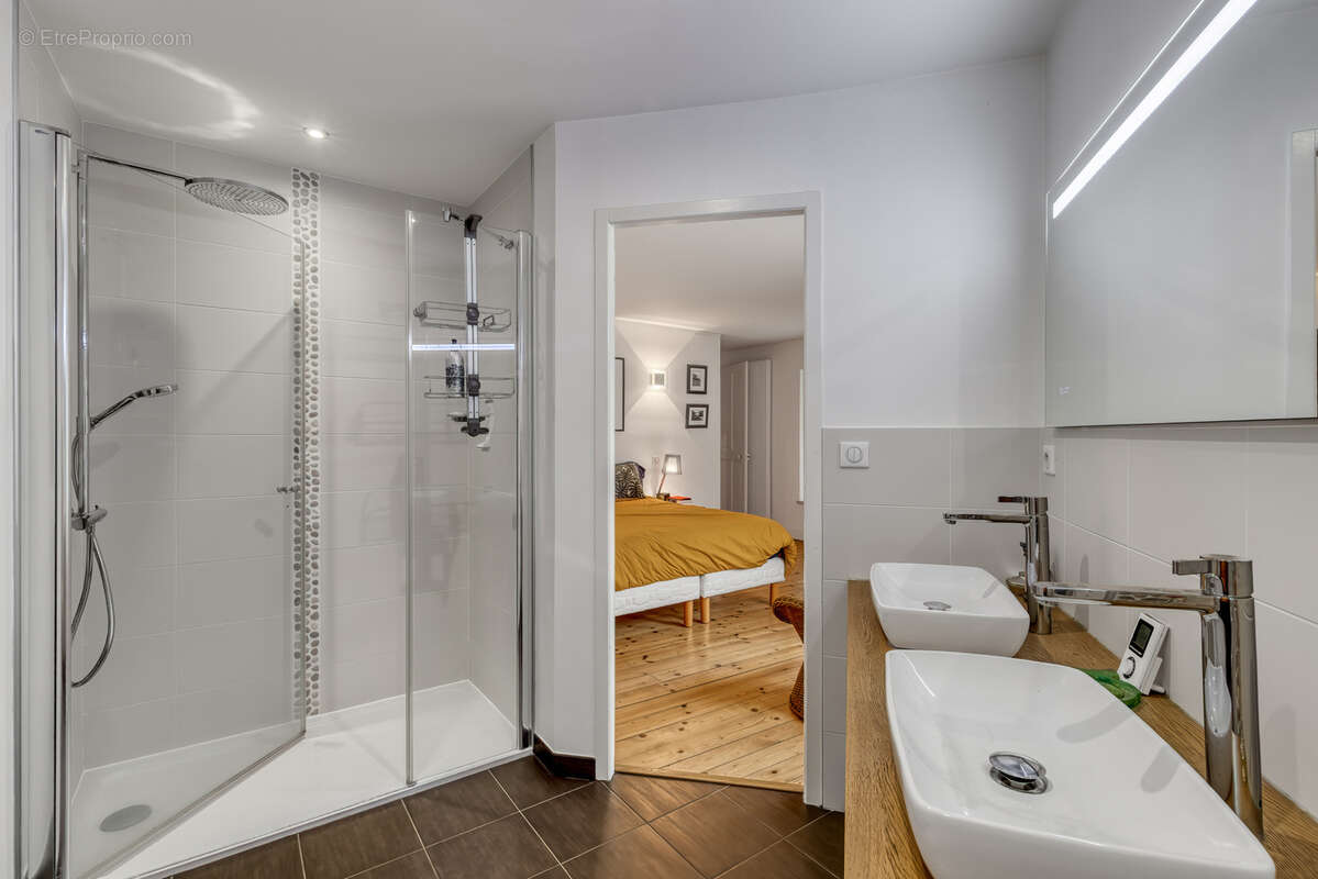 Maison à DIVONNE-LES-BAINS