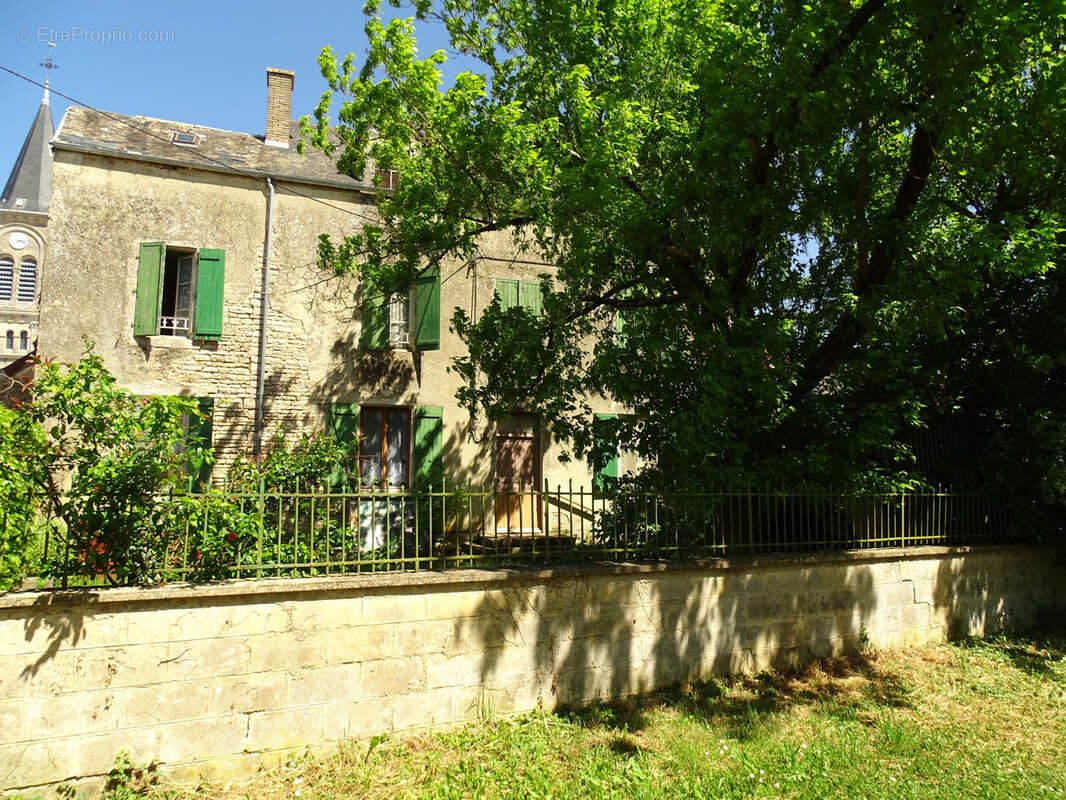 Maison à CHATILLON-SUR-SEINE