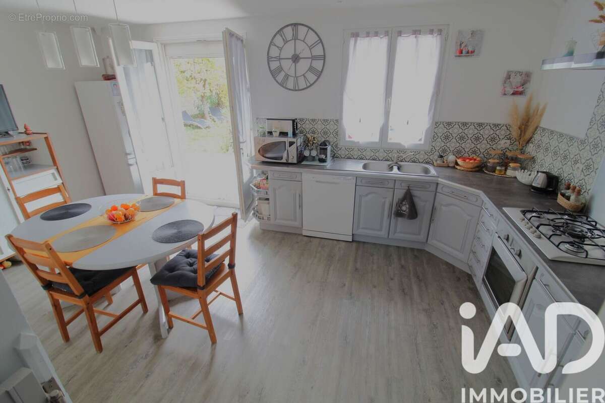 Photo 5 - Maison à VILLENEUVE-LE-ROI