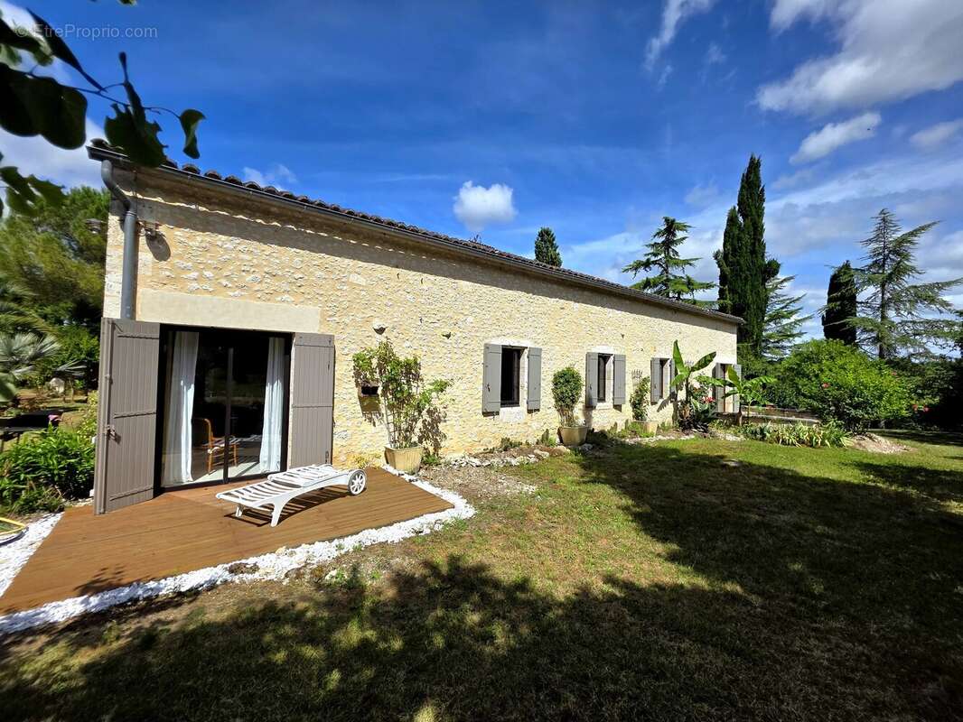 Charmante maison en pierre, pleine de caractère et de charme authentique - photo 18