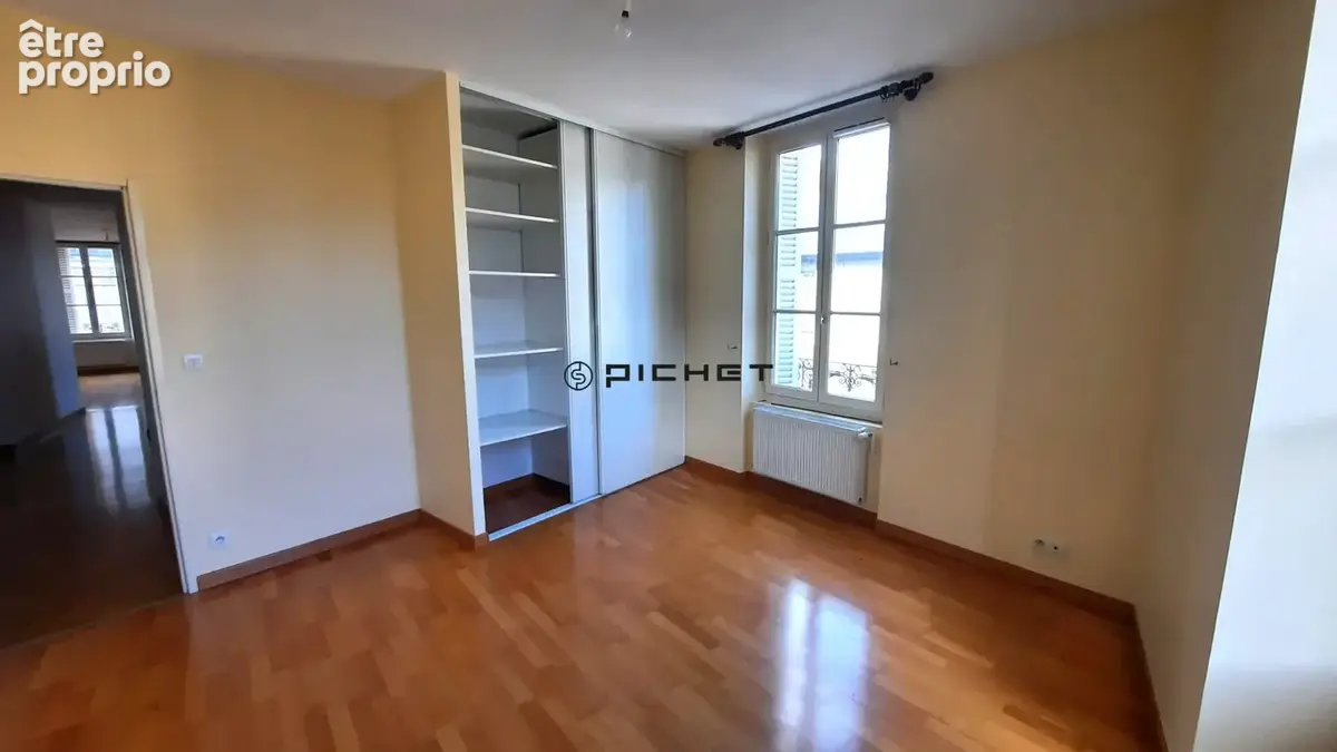 Appartement hyper-centre-ville Brive La Gaillarde  98 m2 - photo 2