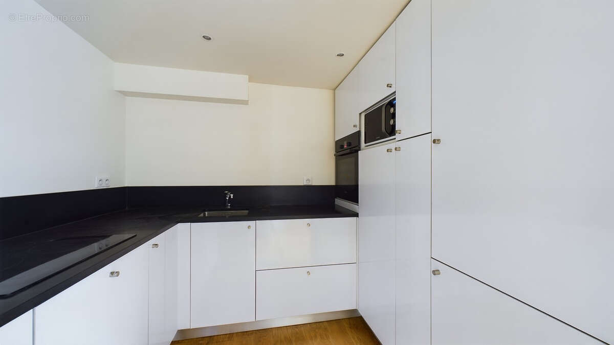 Appartement à PARIS-2E