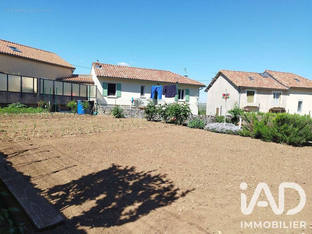 Maison 84 m² à La Cavalerie  - photo 4