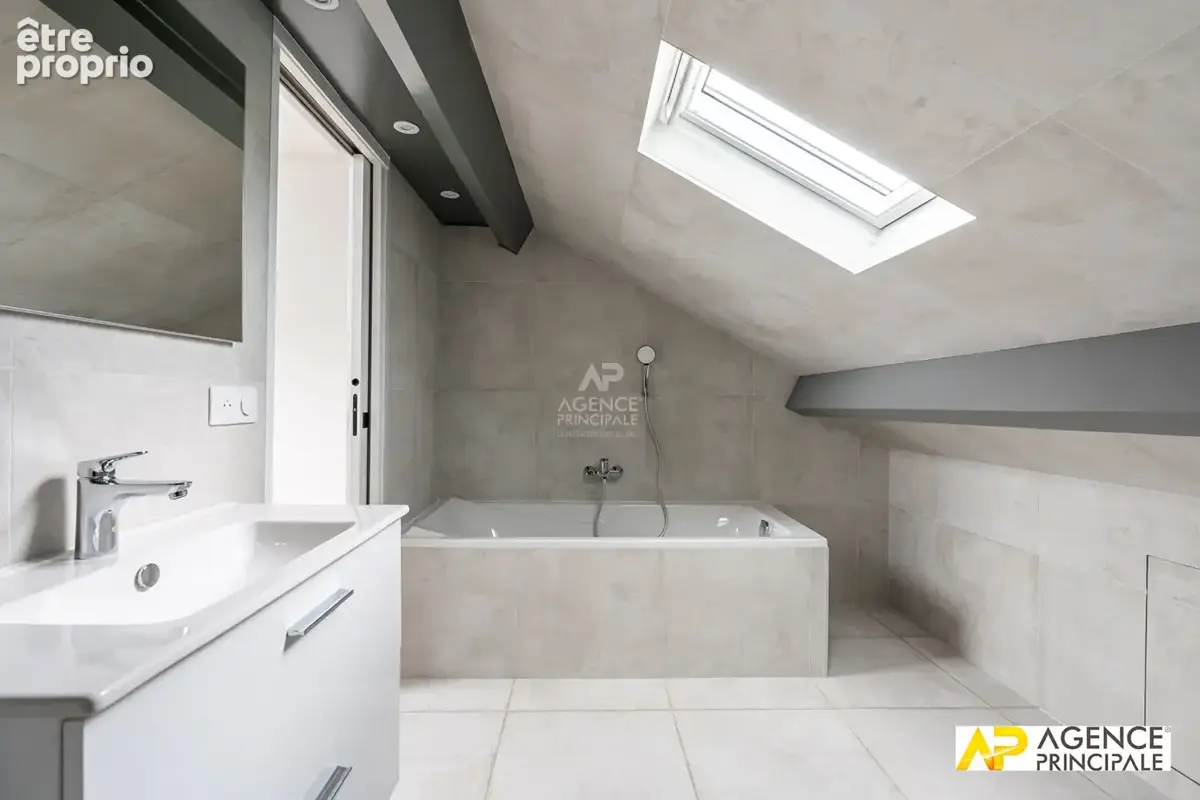 Maison  6 pièce(s) - 4 chambres - Beau jardin sans vis à vis - photo 15