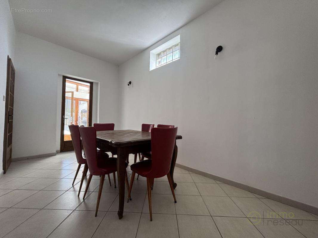 Maison 109 m² à Saint-Aubert  - photo 4