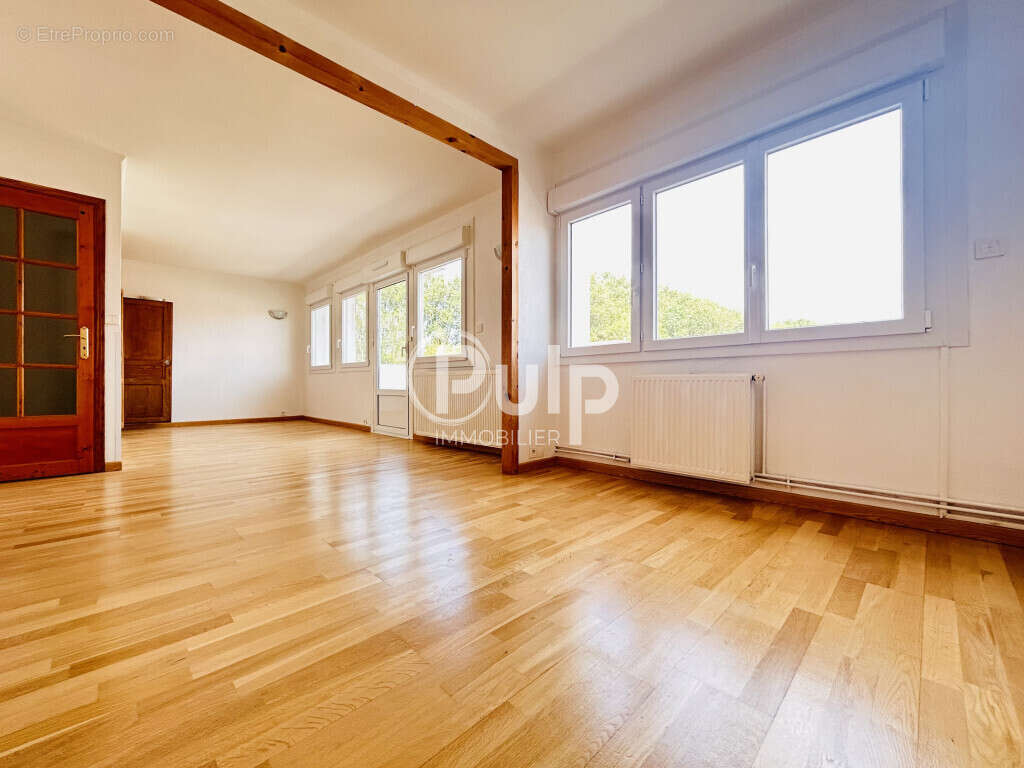 Sainte-catherine: appartement t4 avec extérieur, garage, cave et parking - photo 5