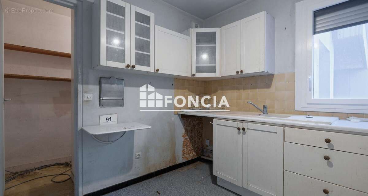 Appartement à LE COUDRAY-MONTCEAUX