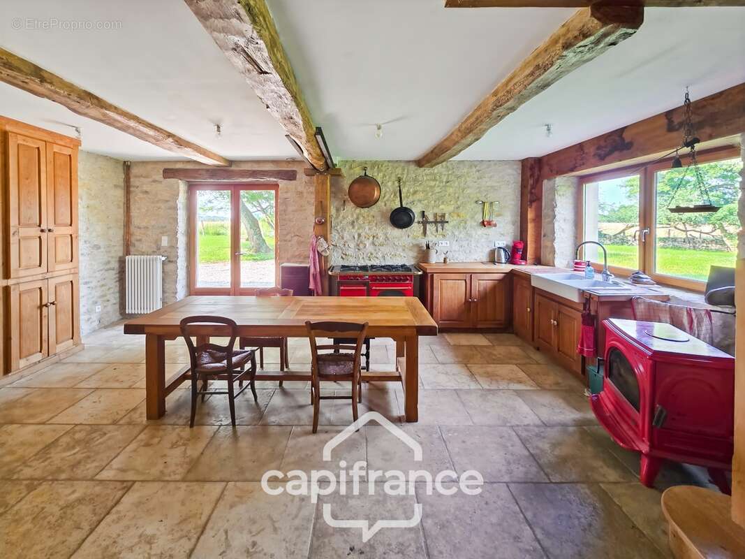 Nièvre (58) – Propriété de caractère avec piscine au cœur de la Bourgogne - photo 10