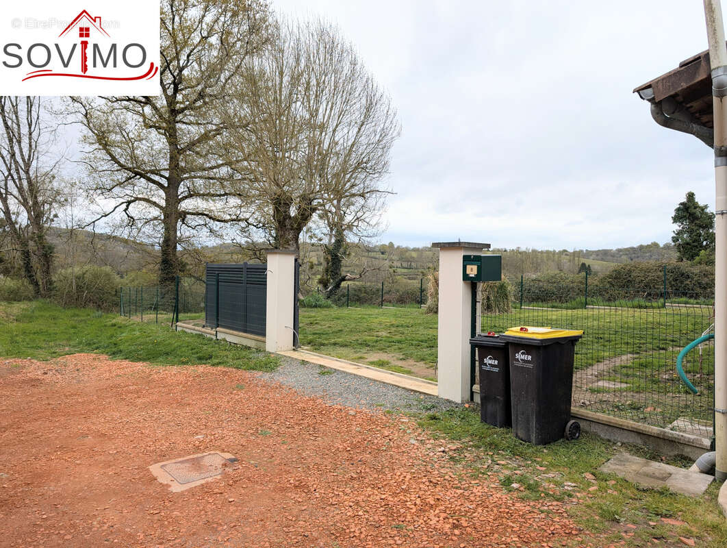 Maison à AVAILLES-LIMOUZINE