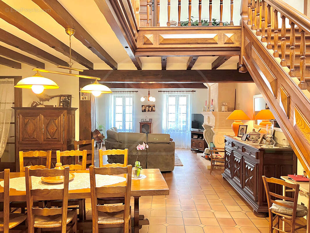 Maison à MONSEGUR