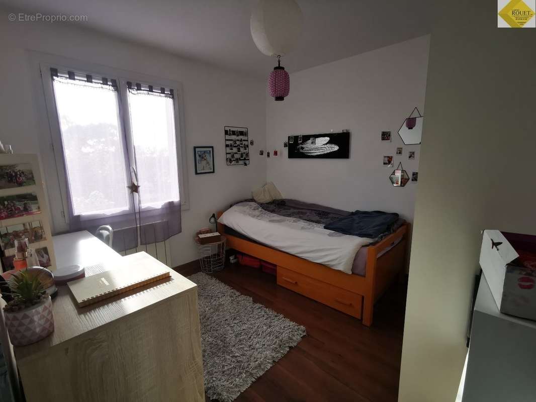 Maison à YZEURES-SUR-CREUSE