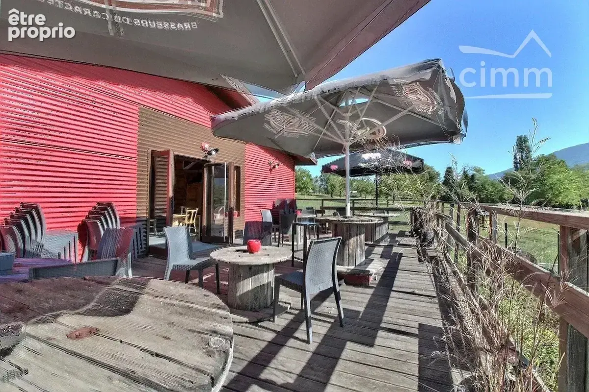 À vendre – Murs et fonds de commerce – Bar à bières / Pub – Le Touvet - photo 16