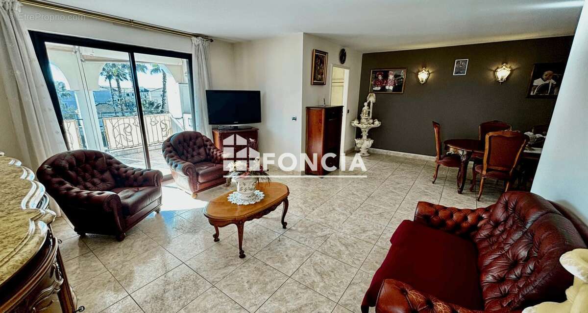 Appartement à SANARY-SUR-MER