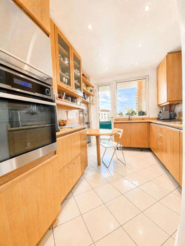 Appartement à PARIS-12E