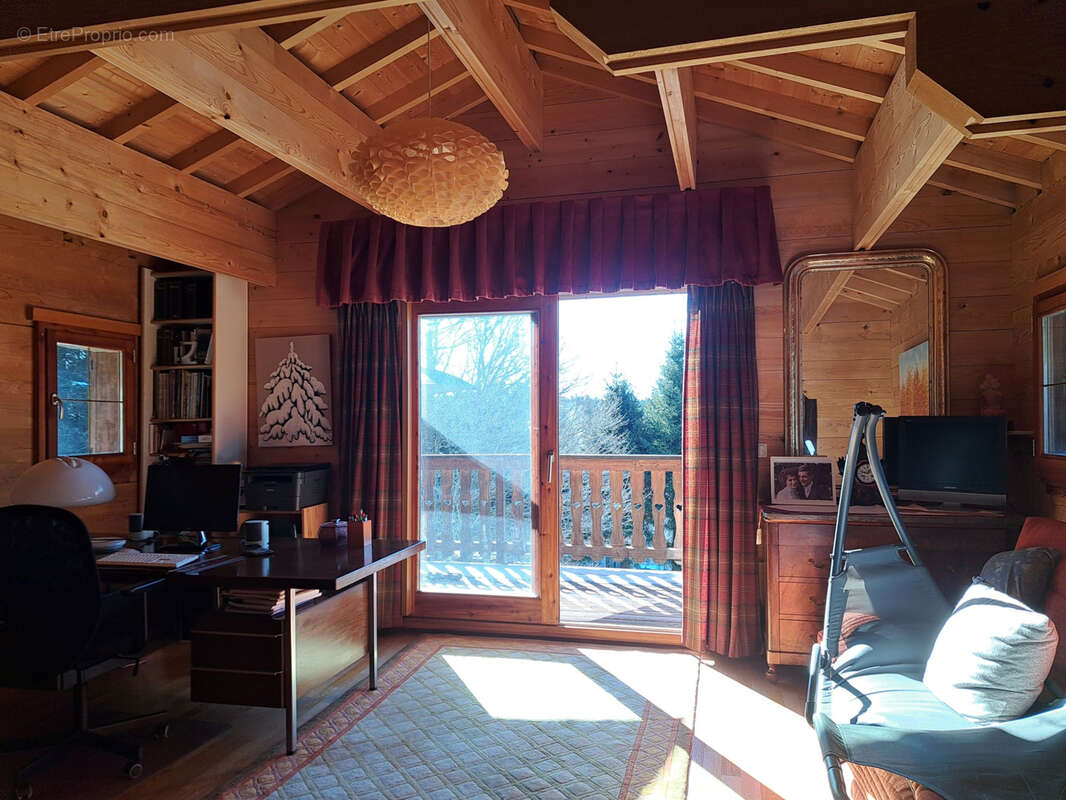 Magnifique Chalet en madrier sur 7259 m2 de terrain - photo 13