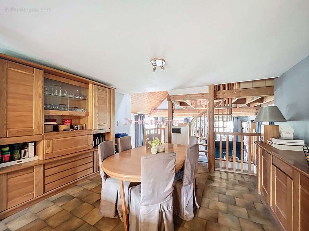 Maison à MARCILLY-SUR-MAULNE