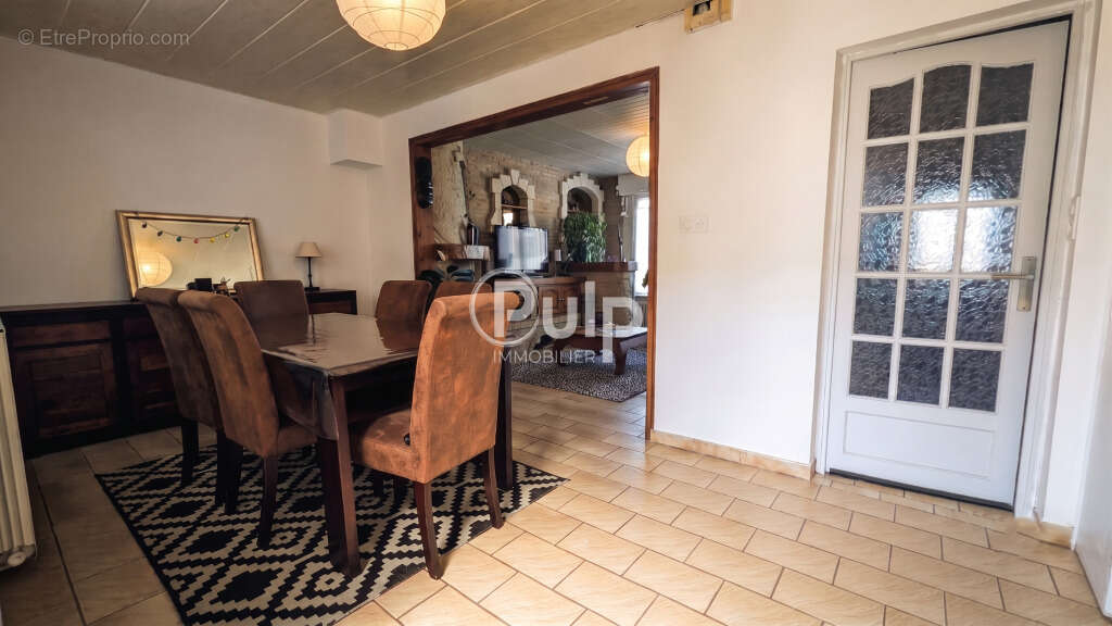 WAMBRECHIES Maison 4 Chambres, jardin, double garage - photo 5