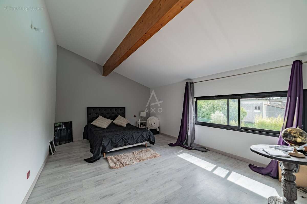 Maison à MONTBERON