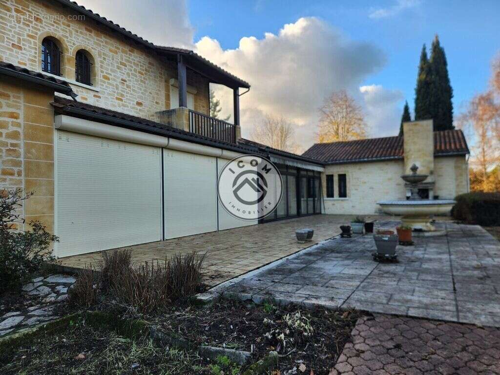 Maison à COULOUNIEIX-CHAMIERS