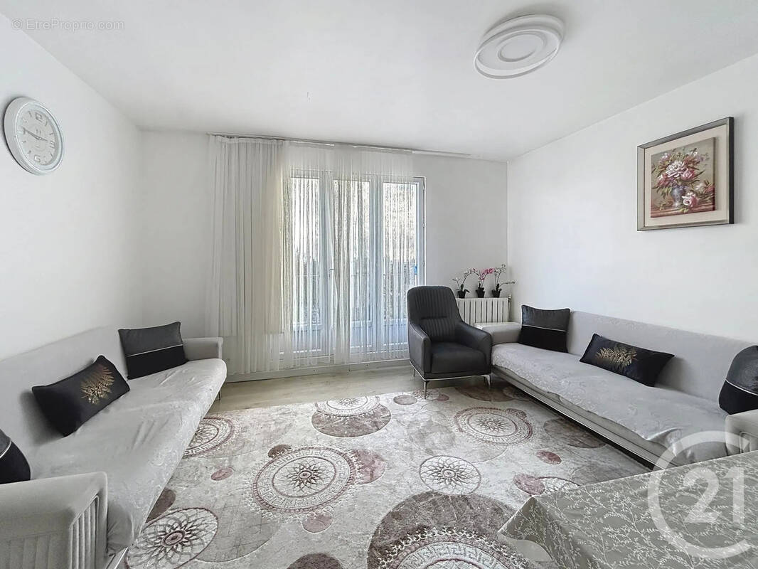 Appartement à GARGES-LES-GONESSE