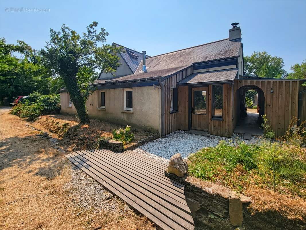 ILE DE GROIX - Domaine 9600m2, 2 habitations. Maison de154m2 sortie d'un livre d'aventure! - photo 29