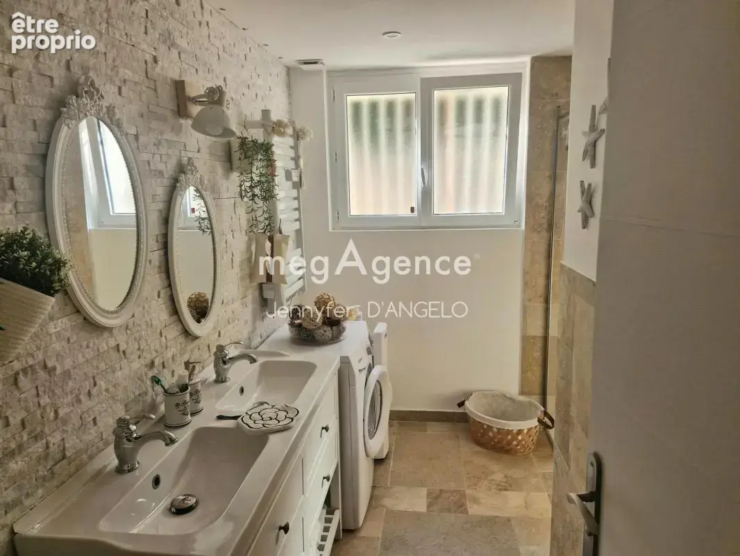 MAISON RENOVEE A OLLIOULES, 155 M², 10 min à pieds du centre ville - photo 6