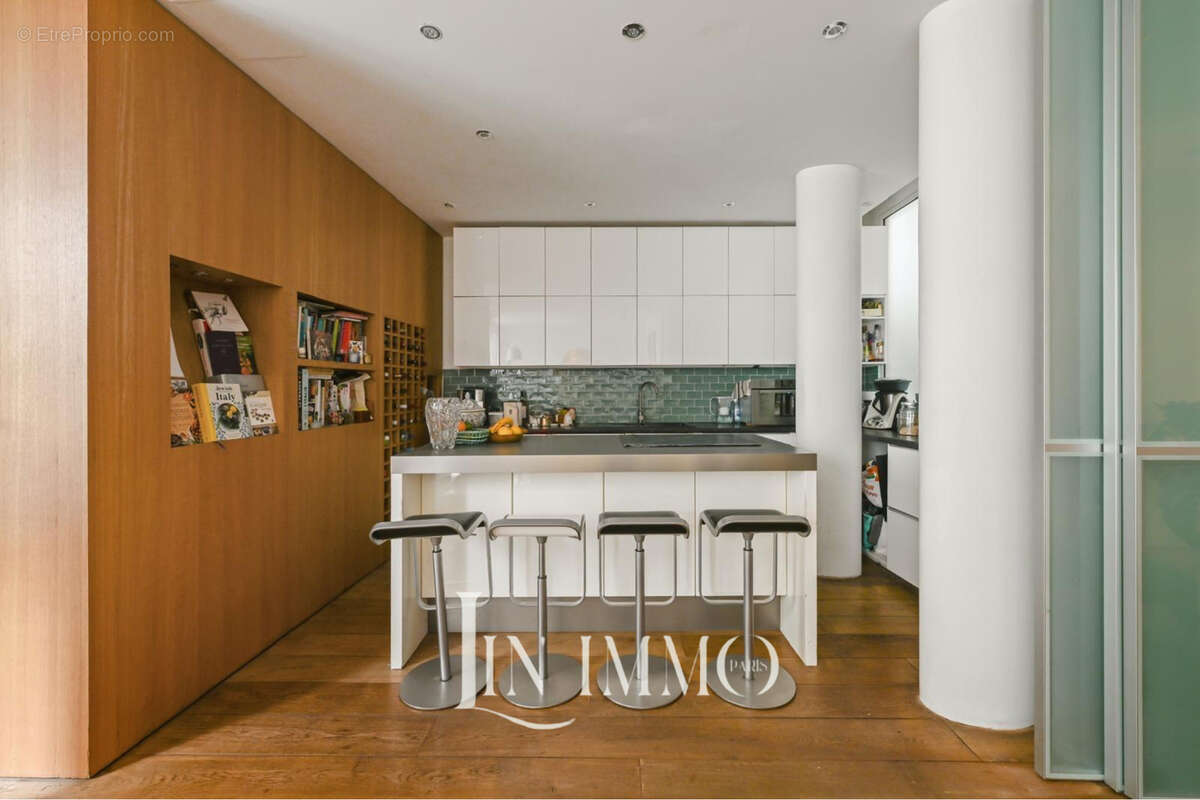 Appartement à PARIS-17E