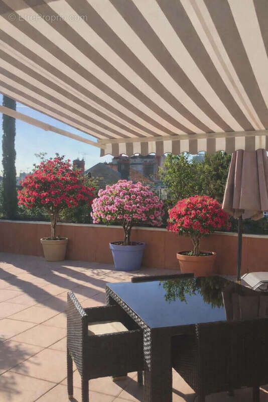 Appartement à LYON-6E