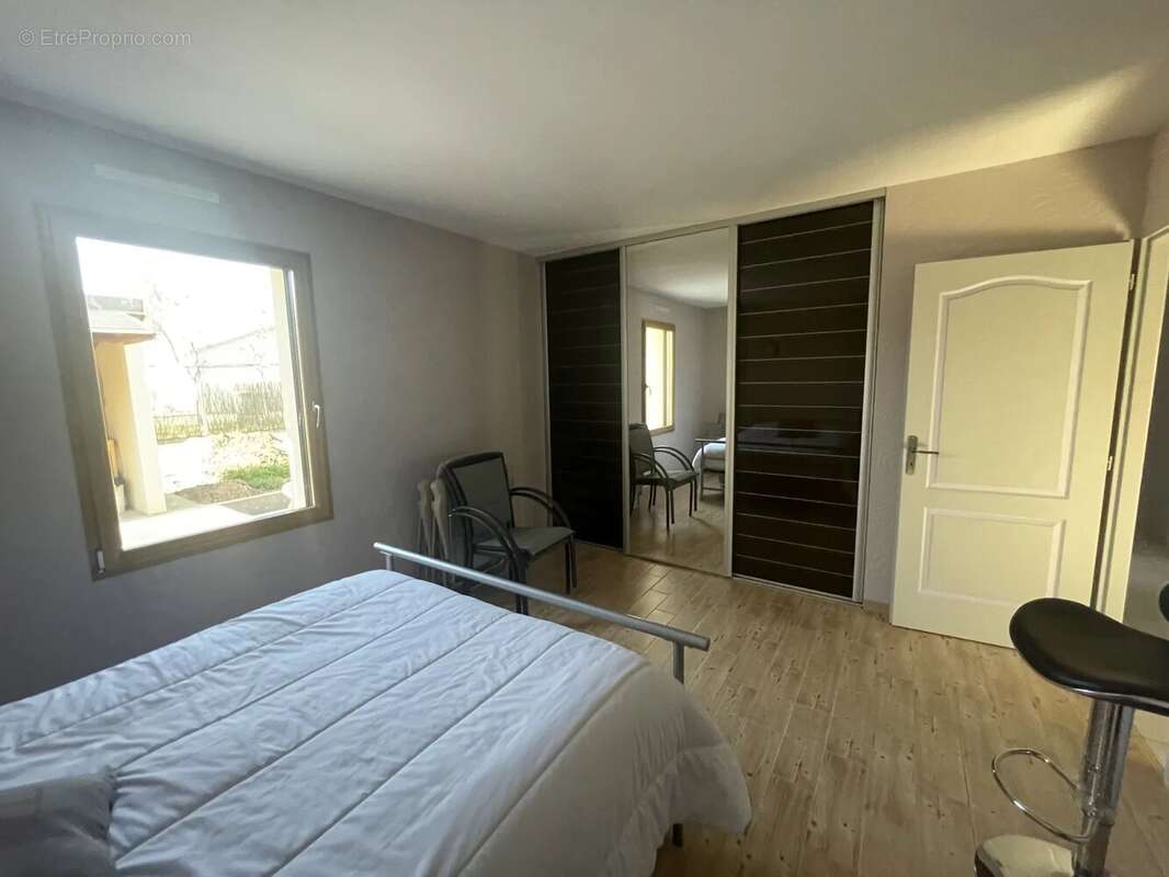 Maison à MONTREUIL-BELLAY