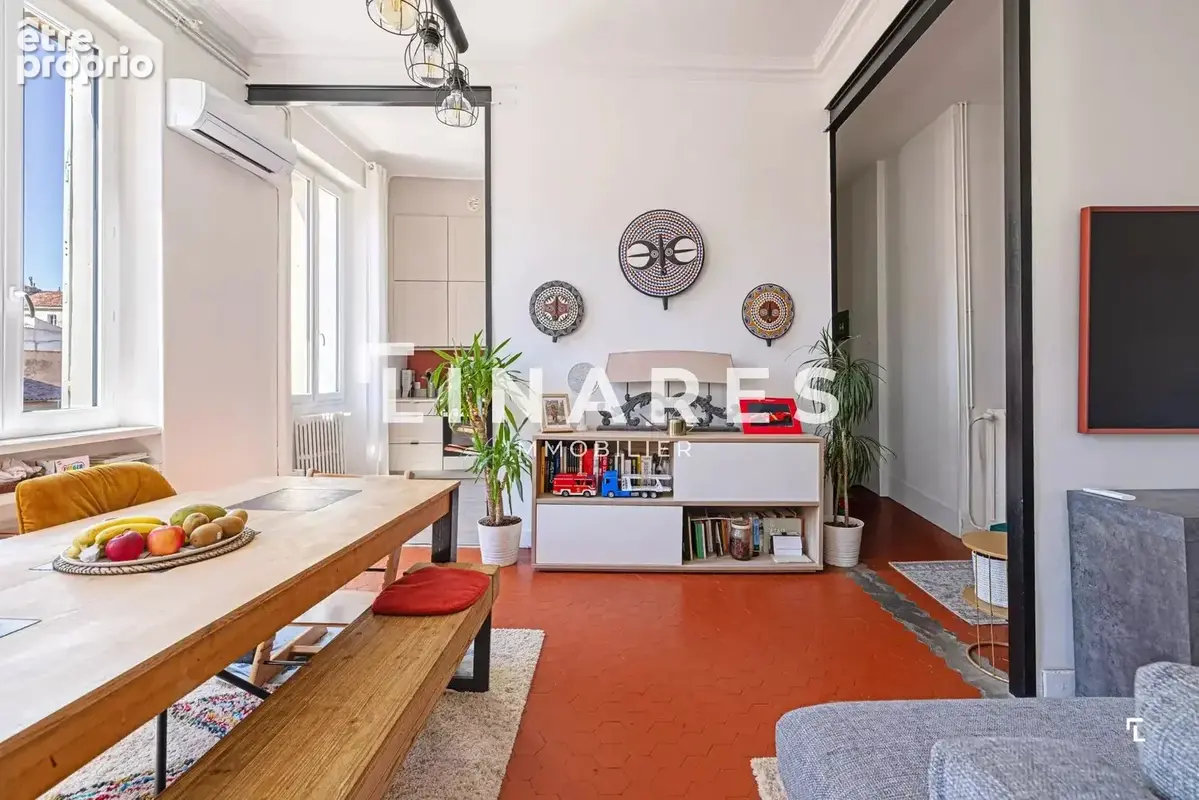LE MOUSTIER - Appartement T4 de 114 m² - Traversant - 13001 - photo 4