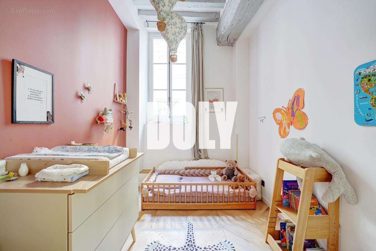 Appartement à PARIS-4E