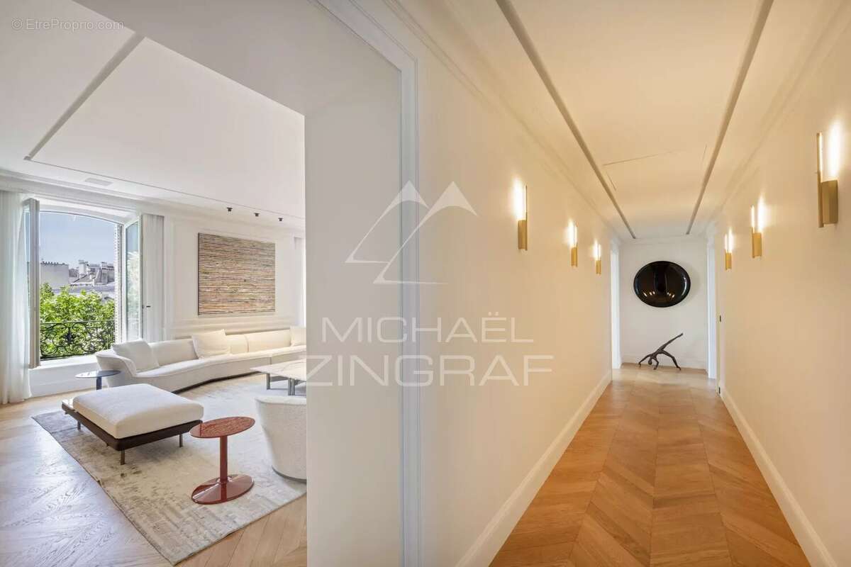 Appartement à PARIS-7E