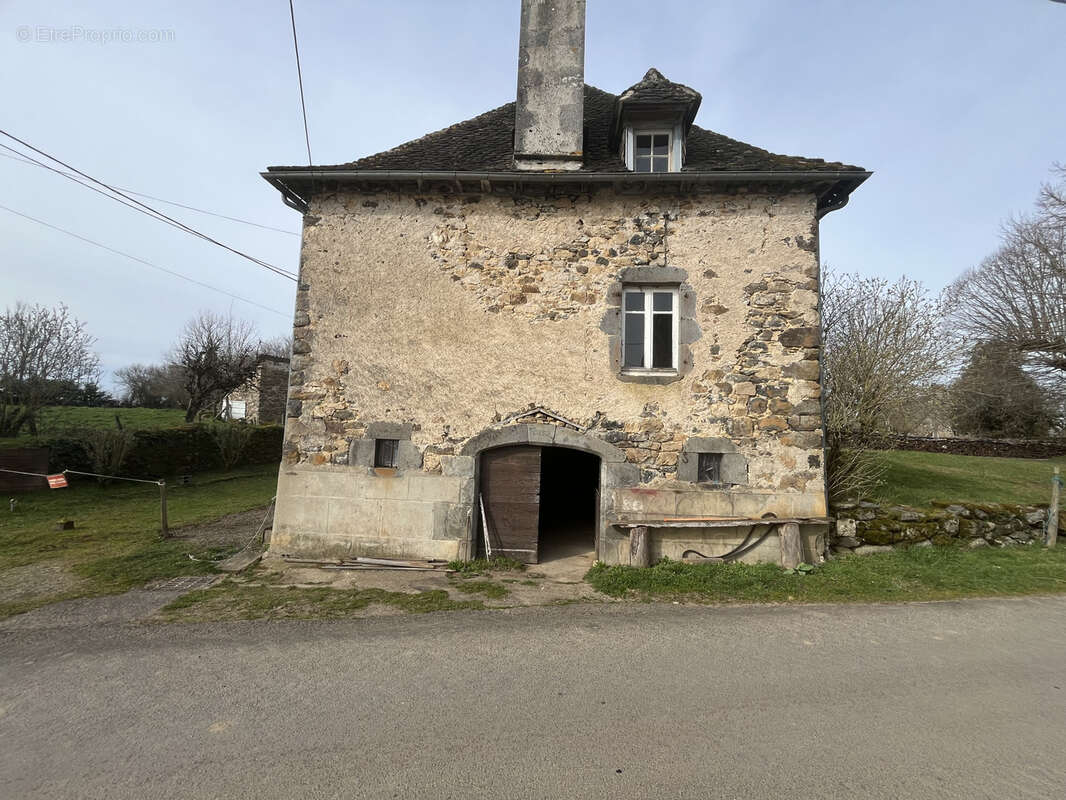 Maison à CHALVIGNAC