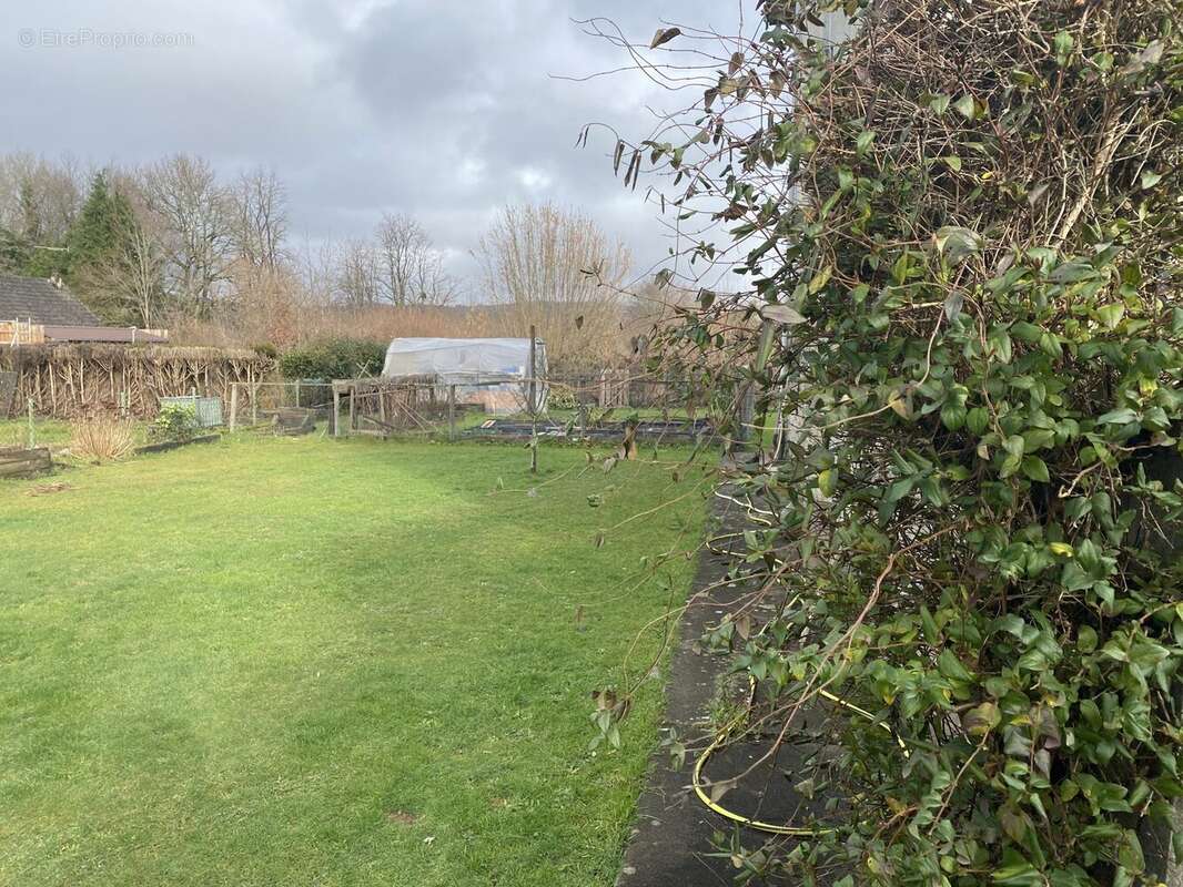 Maison à PEYRAT-LE-CHATEAU