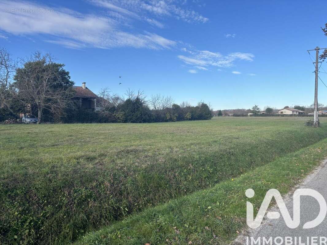 Photo 4 - Terrain à BARRY-D'ISLEMADE