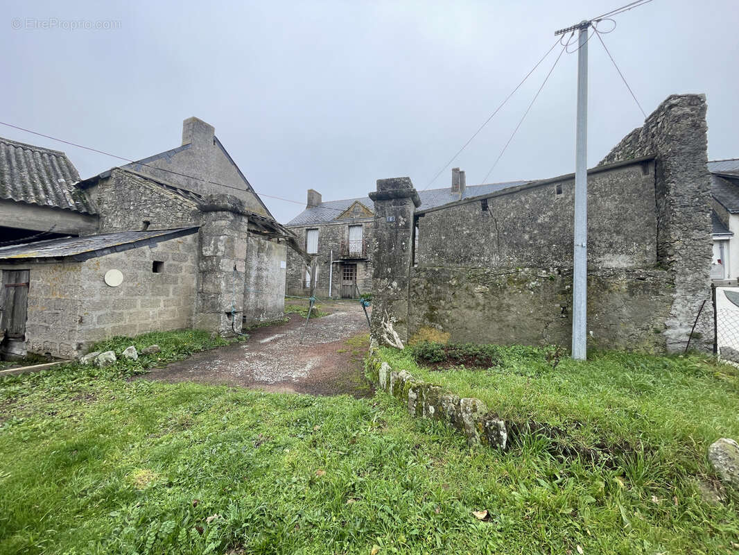 Maison à LA TURBALLE